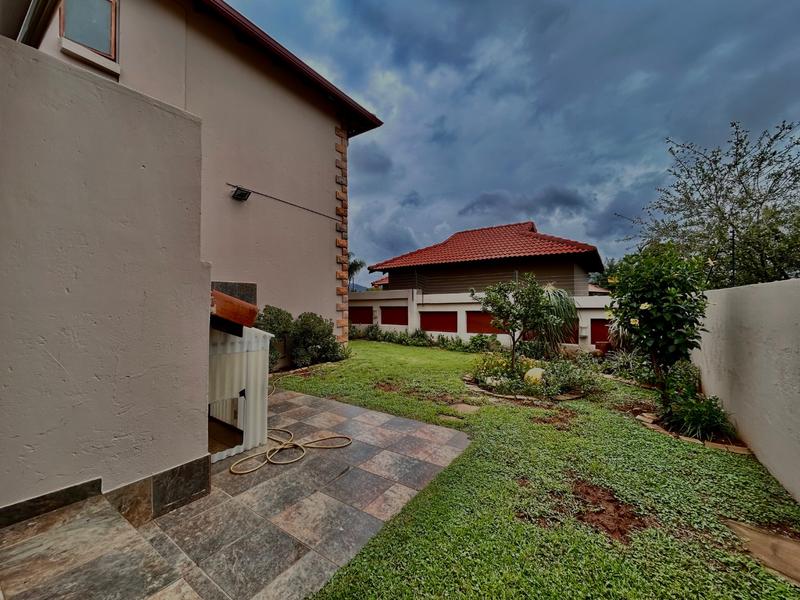 5 Bedroom Property for Sale in Birdwood Estate North West